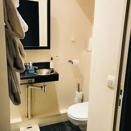 Artist Loft For 4 In Saint-germain-des-pres Paris